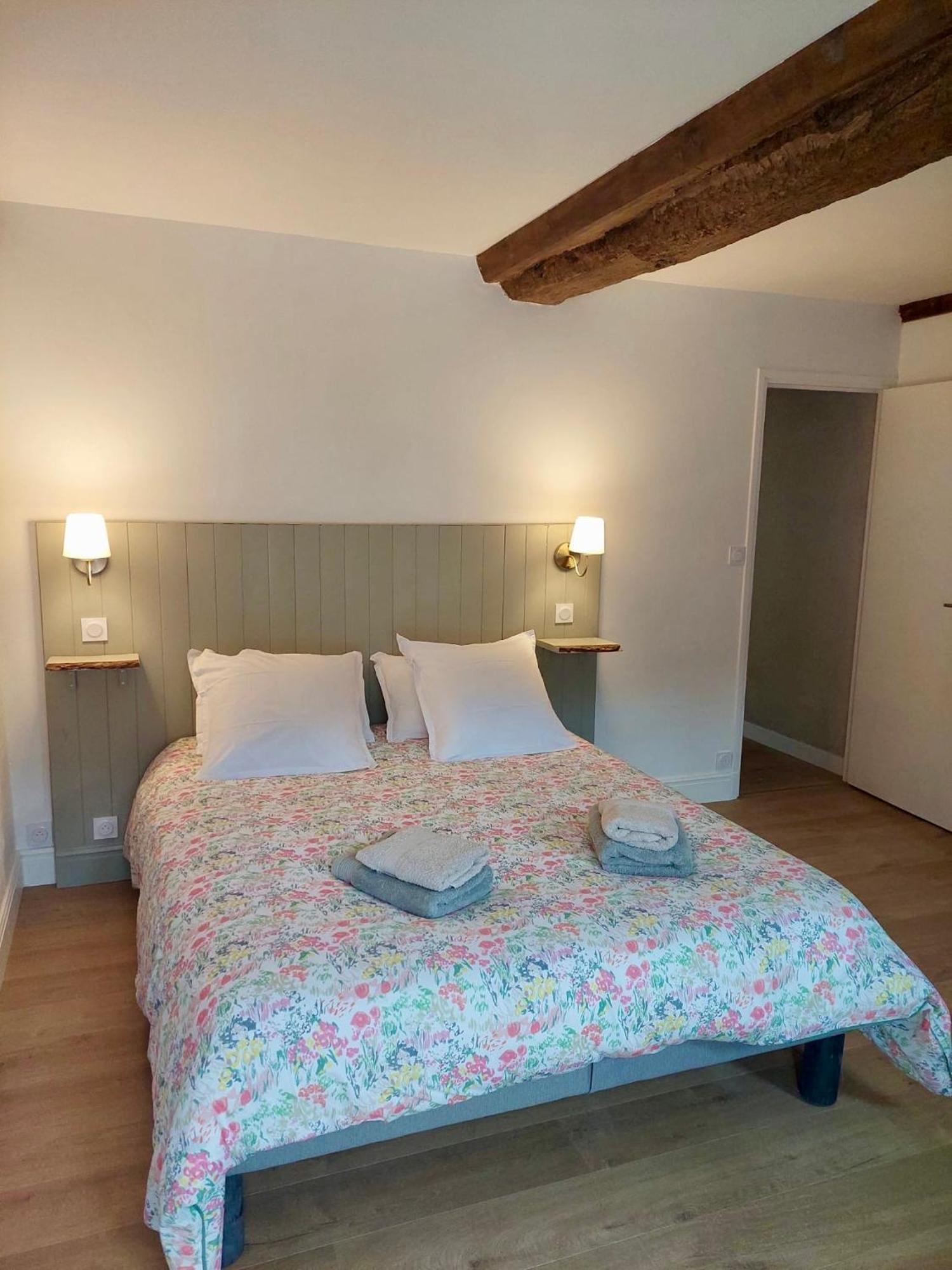 Les Chambres D'Omaha Beach Etablissement Avec Deux Chambres D'Hotes, Petit-Dejeuner Compris Fait-Maison Et Produits Locaux Вьервиль-сюр-Мер Экстерьер фото